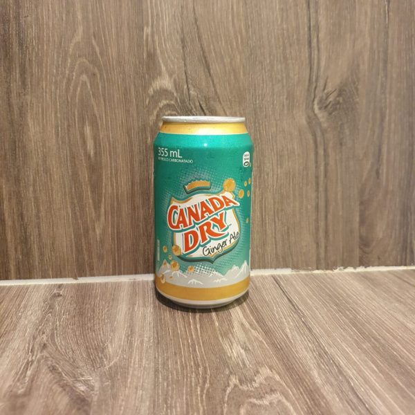 soda de lata Canada Dry Ginger Ale de 354ml