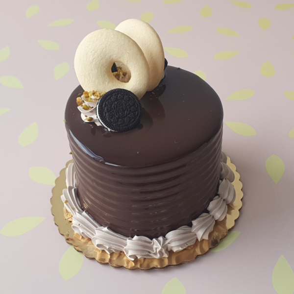Dulce de cumpleaños sabor chocolate de 6 pulgadas
