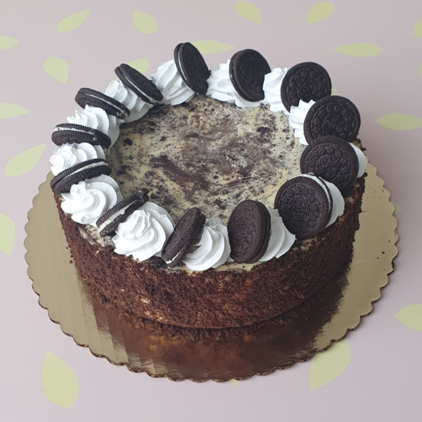 Dulce de cumpleaños cheesecake de oreo de 9 pulgadas