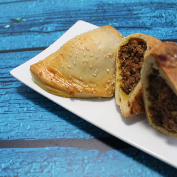 Empanada de carne cortada transversal
