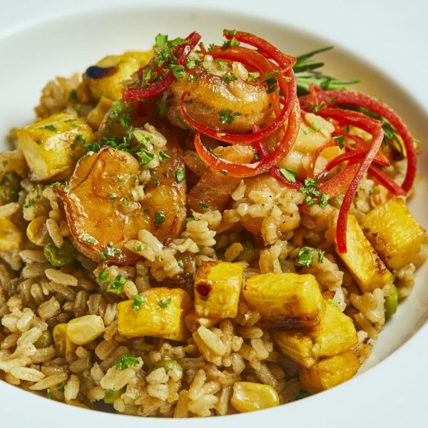 Arroz con camarón al curry y plátano