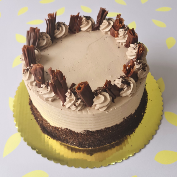 Dulce de cumpleaños de chococrema biscocho de 9 pulgadas