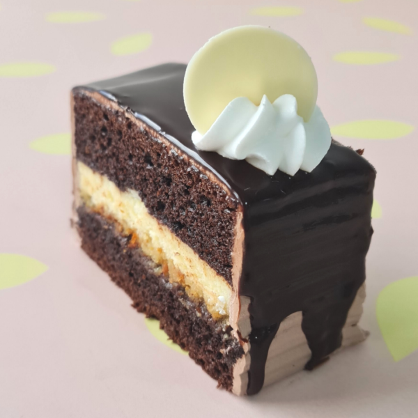 Porción individual de dulce genovesa